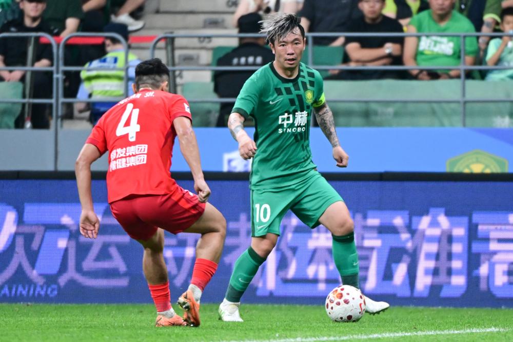 从空霸传奇到捷克锋线图腾扬科勒如何用足球书写时代记忆与热血篇章